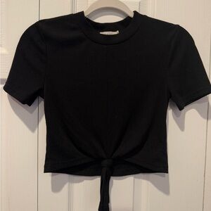 Knotted Cropped Black T-Shirt